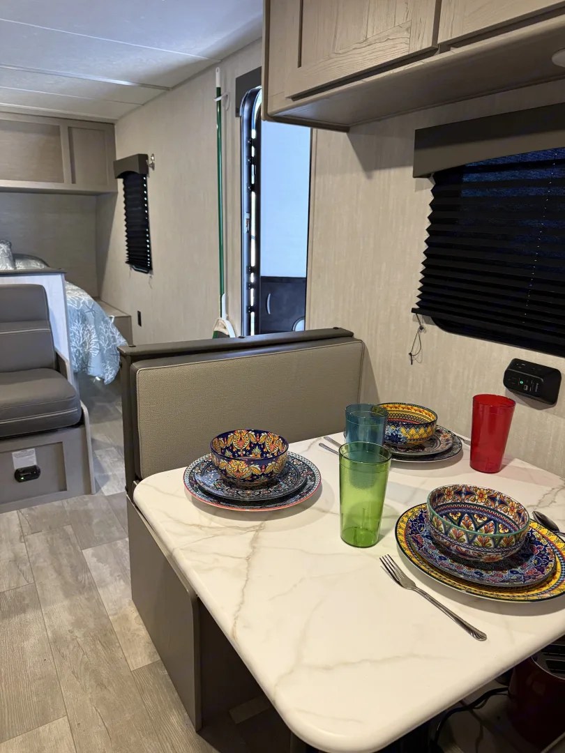 Dinette and place settings